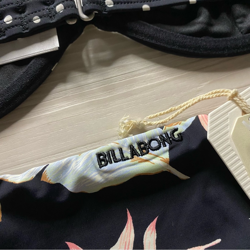 Billabong •• Reese Underwire Bikini Top | Reversible Floral Lowrider Bottom - Picture 14 of 16